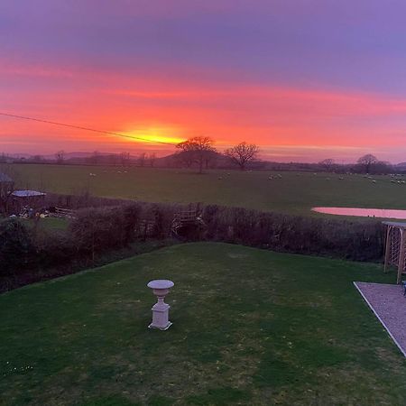 Hillvine Hotel Hartpury Bagian luar foto